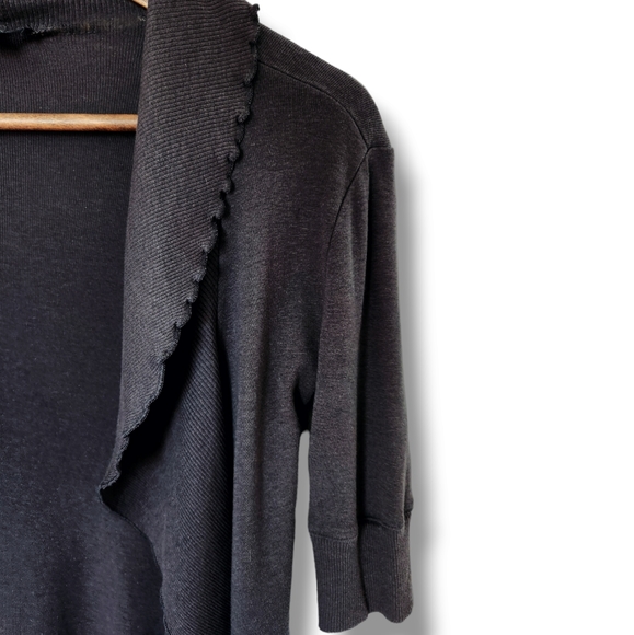 Short Sleeve Curled Hem Sexy Basic Open Cardigan by Express - Picture 3 of 8